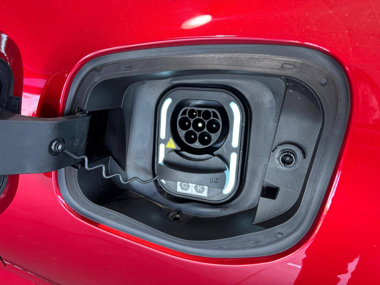 Image MG CYBERSTER DYNAMIC RED 375 kW 510 ch 