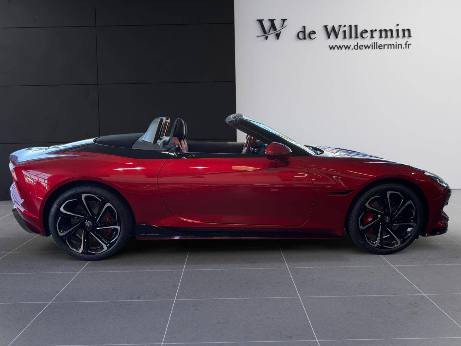 Image MG CYBERSTER DYNAMIC RED 375 kW 510 ch 