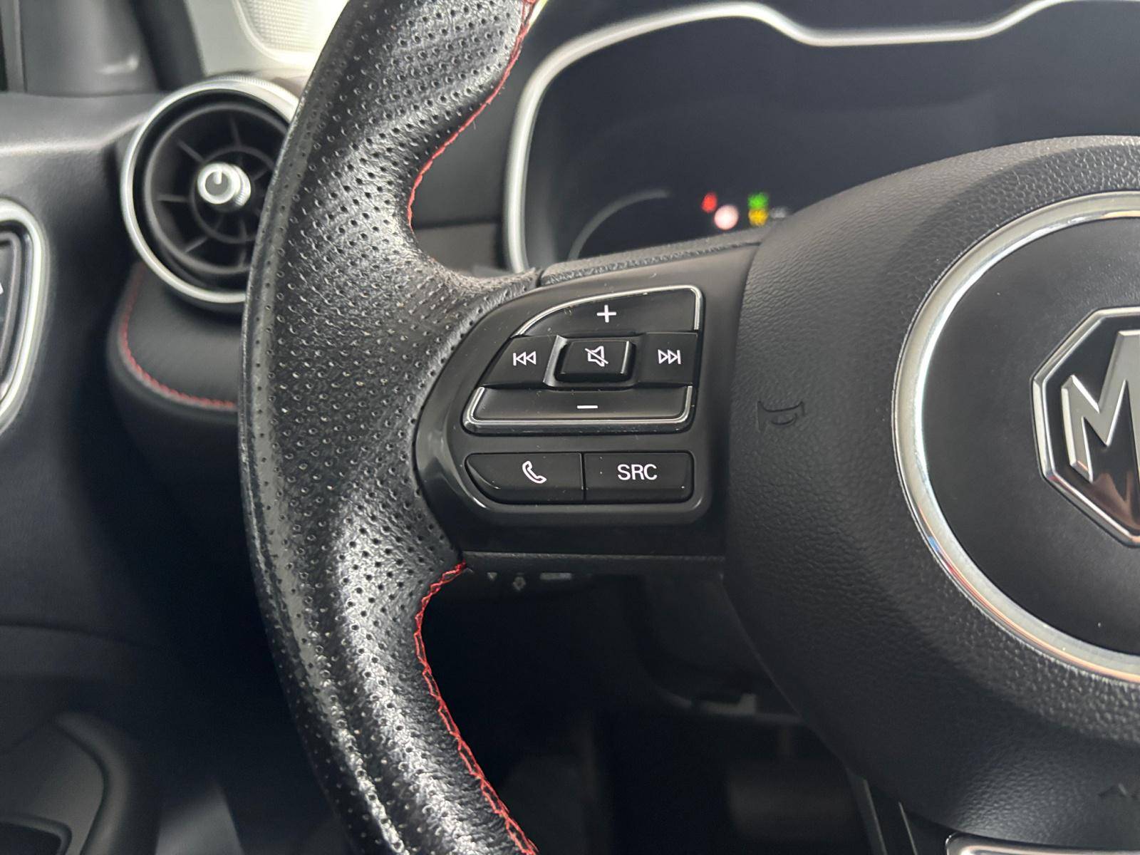 Image MG ZS Luxury 70kWh  ZS EV Autonomie Etendue 70kWh - 115 kW 2WD Luxury