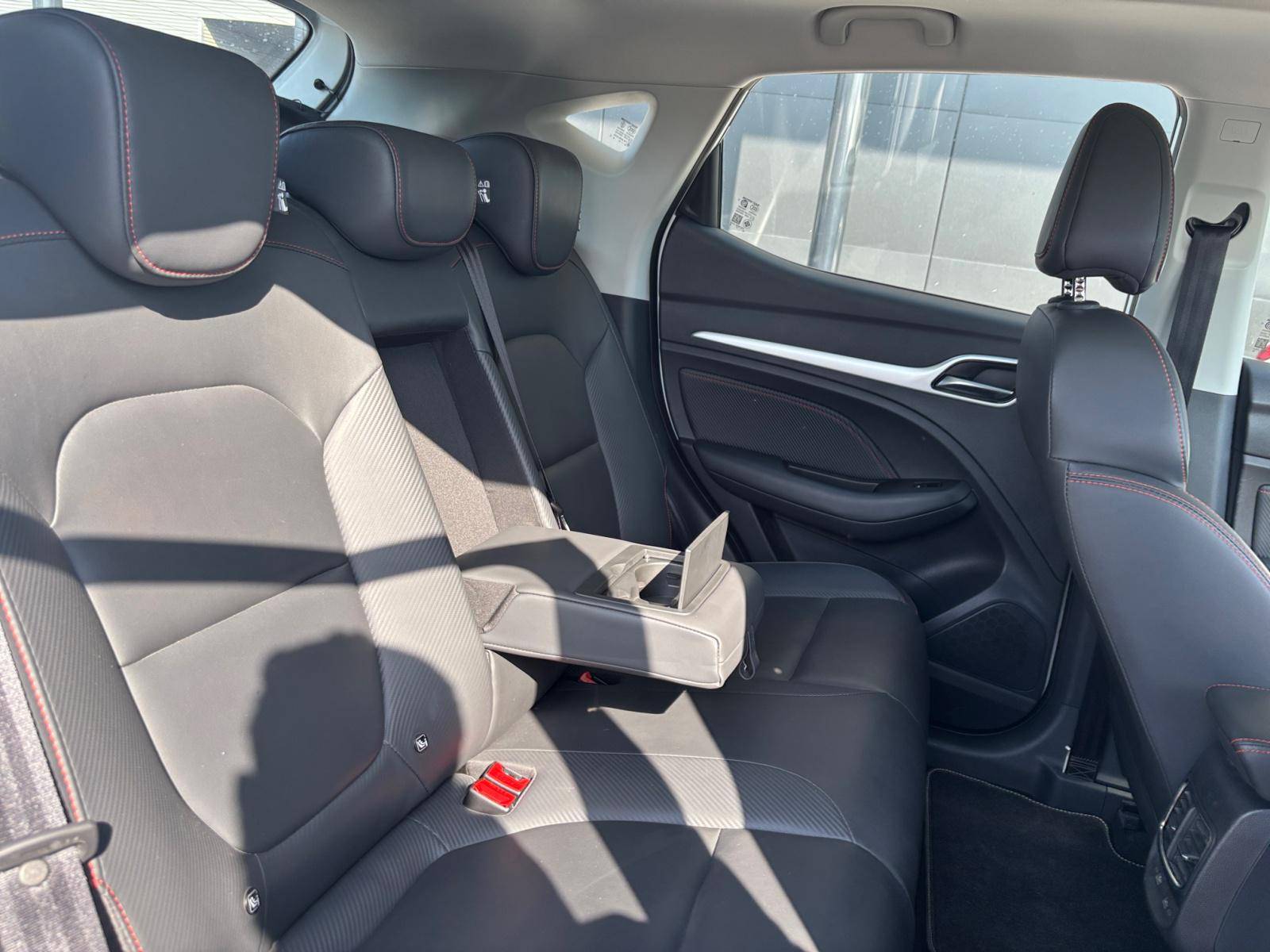 Image MG ZS Luxury 51kWh  ZS EV Autonomie Standard 51kWh - 130 kW 2WD Luxury