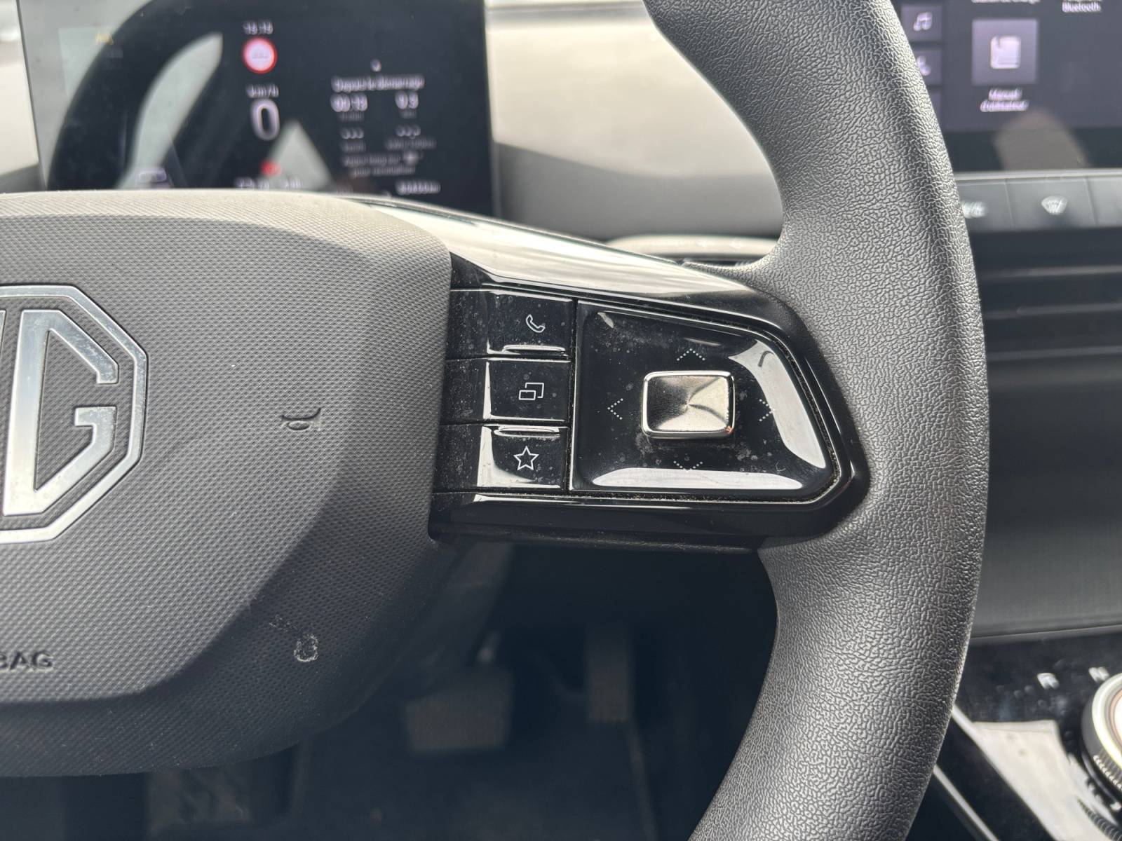 Image MG MG4 Standard 51kWh 125kW  MG4 Electric 51kWh - 125 kW 2WD Standard