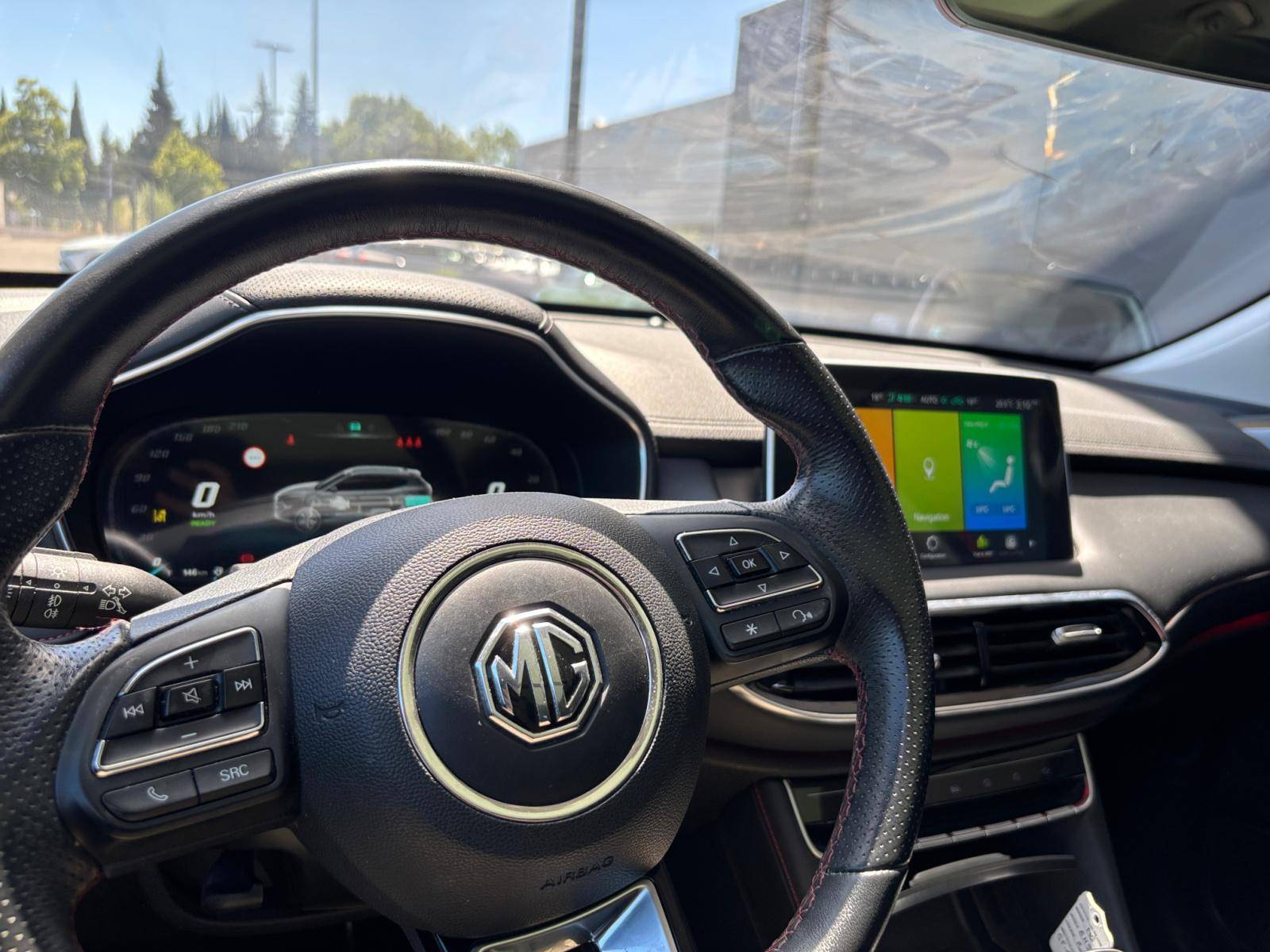 Image MG EHS 1.5T GDI PHEV Luxury Auto  EHS 1.5T GDI PHEV Luxury