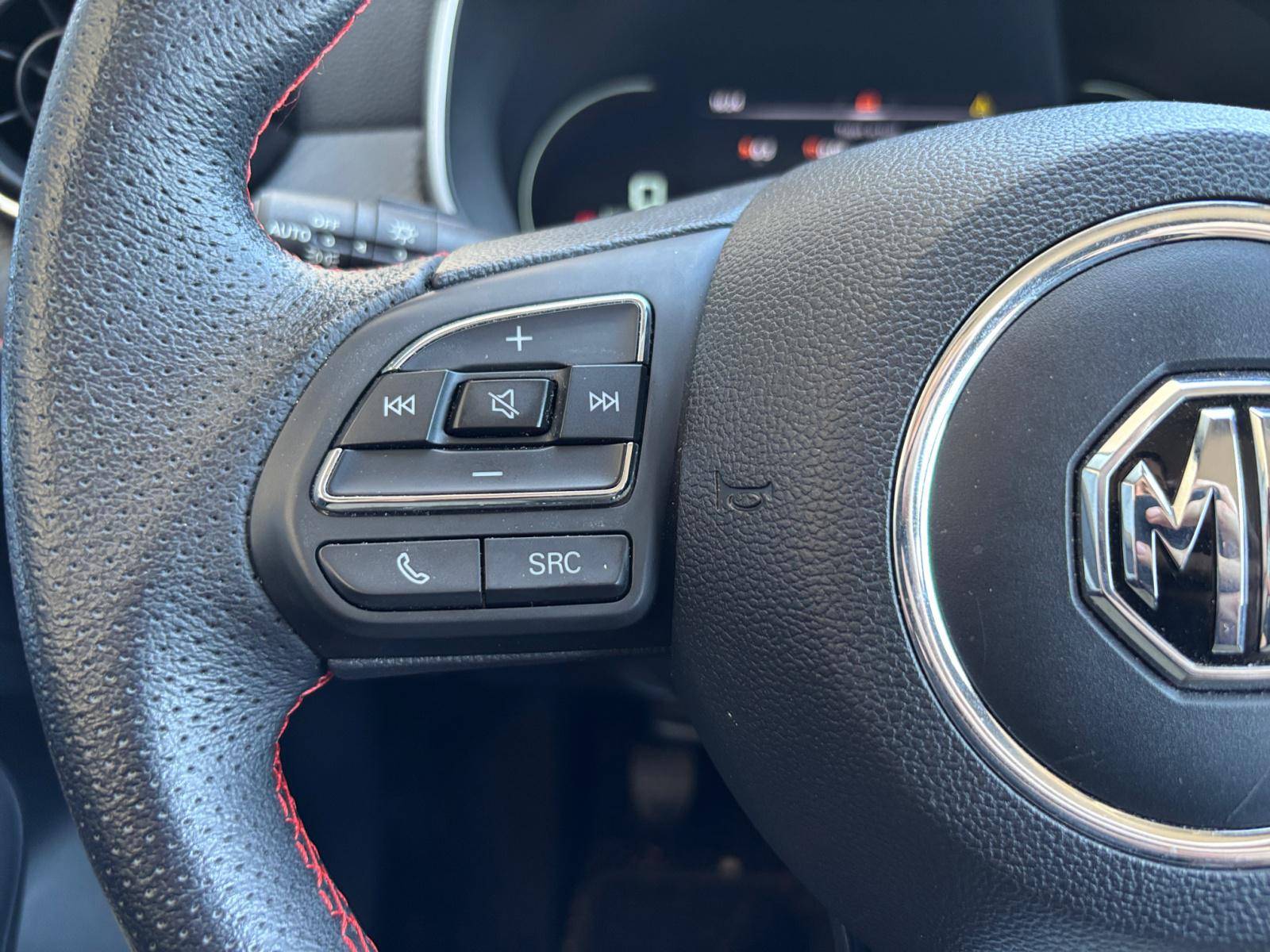 Image MG ZS 1.5L VTI-Tech 106ch BVM5 Luxury  ZS 1.5 VTI-TECH 106CH BVM5 LUXURY