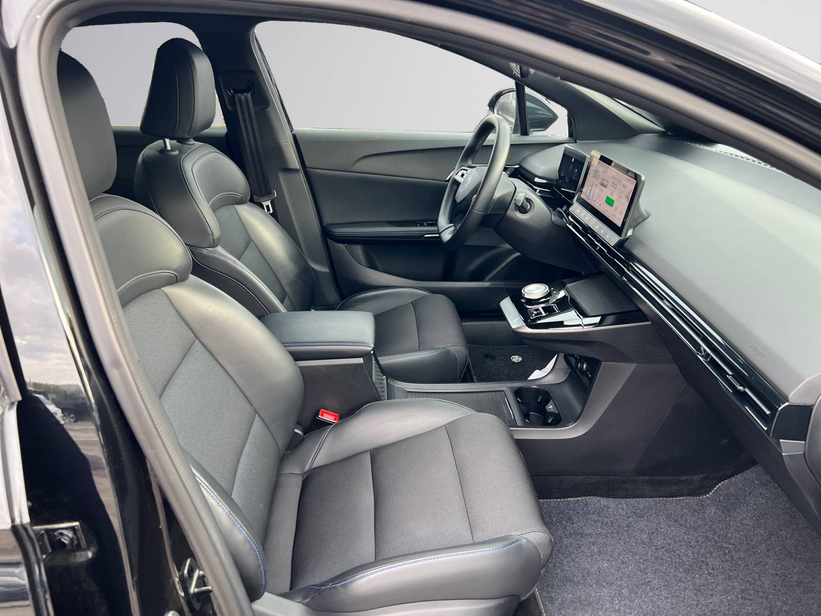 Image MG MG4 Luxury 77kWh 180kW  MG4 LUXURY EXTENDED 77 KWH