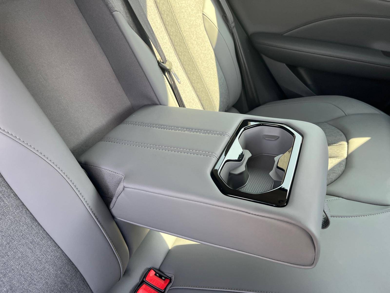 Image MG MGS5 EV Luxury 64KWH  MGS5 EV 64 KWH LUXURY