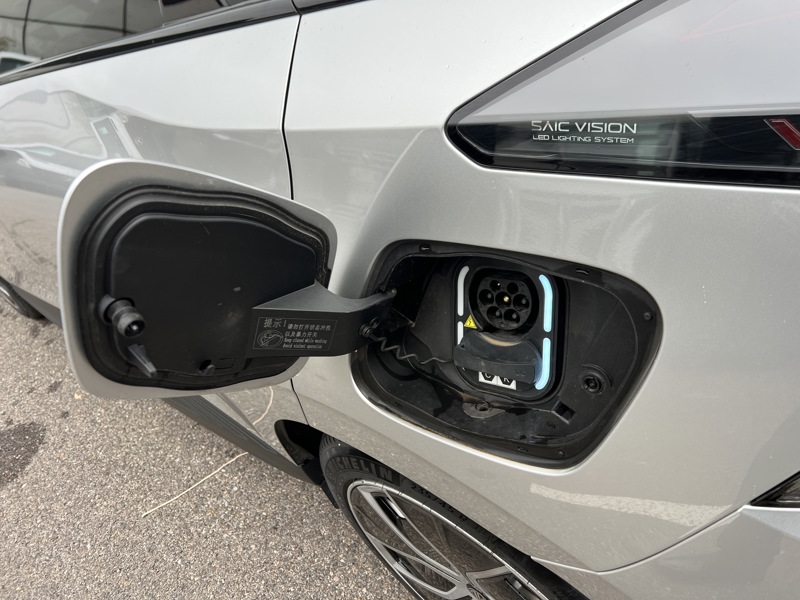 Image MG 4 Luxury   204 ch 