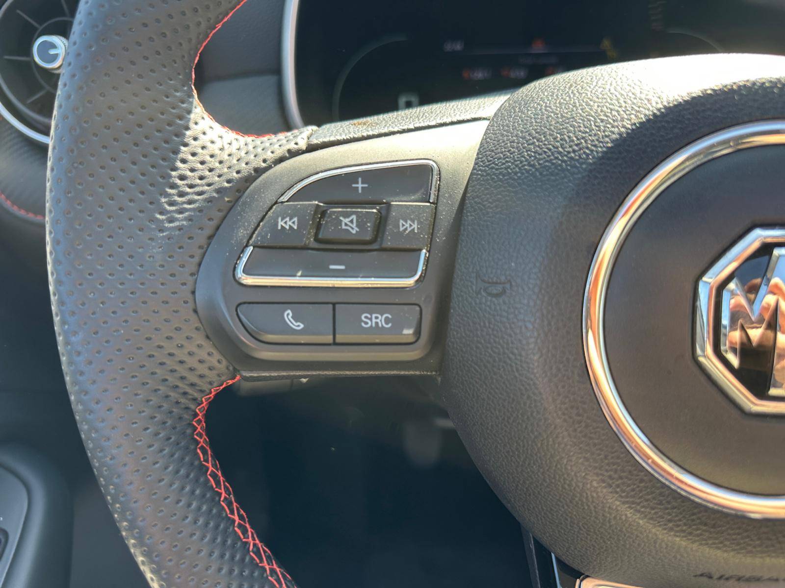 Image MG ZS Luxury  1.0 111 ch BVA6